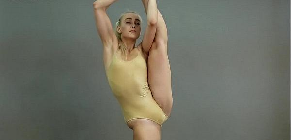  Dora Tornaszkova flexible gymnast super hot naked